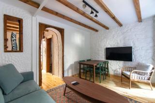 Authentic 1BR w Private Patio in Hype Cihangir - 0