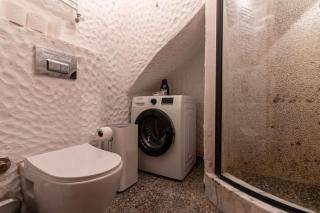 Authentic 1BR w Private Patio in Hype Cihangir - 2