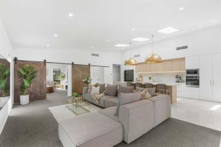 5-bed Luxury Living at it's finest that sleeps 10 - Christchurch - 7