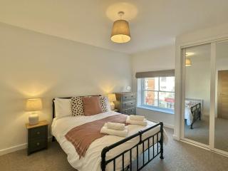 Modern Apartments in Prime Central Location - Hereford - 6
