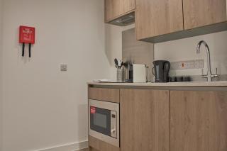 16 Cherry Lane - Bristol - 4