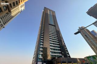 bnbme - Stylish JLT Studio Near Metro Rooftop Pool Gym Balcony Marina Access - Dubai - 3