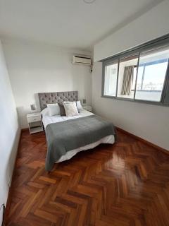 Impecable departamento con excelente ubicación - Buenos Aires - 2