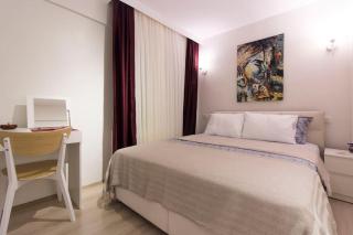 Fully Renovated 2BR Flat in Prime Location at Moda - Istanbul - 4