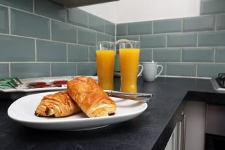 Escape to Comfort 3BR - Avonmouth - 3