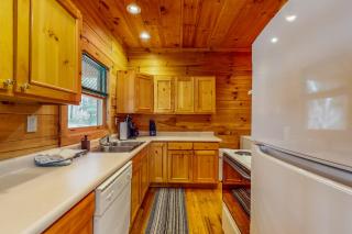 River Fishing Cabin - Lakemont - 1