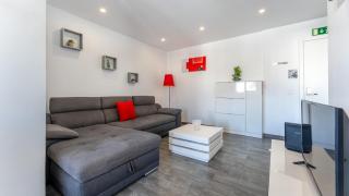 Red Velvet 1 BDR Flat With Balcony by LovelyStay - Portimão - 7