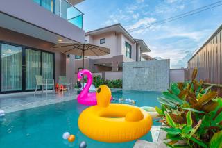 Southern Peak Pool Villa Huay Yai Pattaya - 7