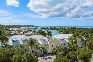 Exquisite Yacht Club Townhome - The Bight Settlements - 6