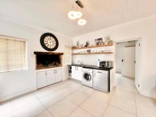 Gerty's Anchor - Paternoster - 1