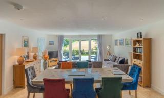 Trewhiddle Retreat V9 by Together Travel - Luxury 4-Bedroom Villa - 4