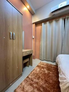 Cozy orange room at shore - 3