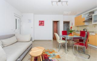 1 Bedroom Cozy Apartment In Icici - Ičići - 6