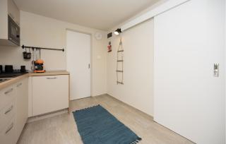 1 Bedroom Nice Apartment In Necujam - Nečujam - 5