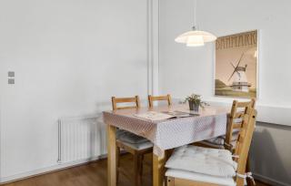 1 Bedroom Gorgeous Apartment In Nexø - 4