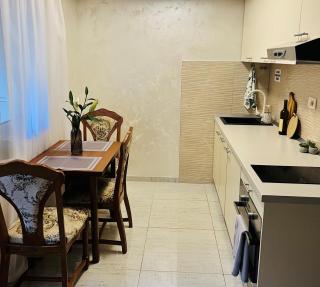 Lovely Promenade Studio in Central Igalo - Igalo - 4