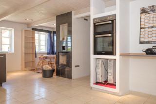 Stunning Home In Rønde With 6 Bedrooms And Wifi - 3