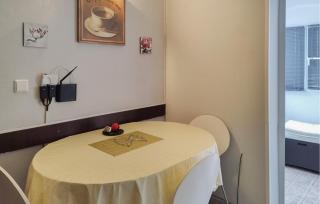 1 Bedroom Awesome Apartment In Pag - 3
