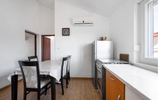 Beautiful Apartment In Pirovac - Pirovac - 4