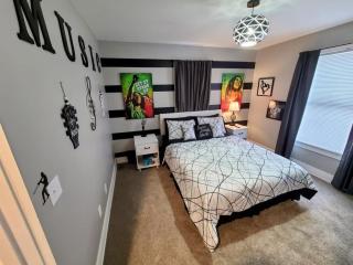 Luxury Listing - 92 Walkable Score Downtown Kzoo - 6