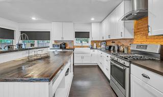 New-The Mod Poppy Large home 10 minutes from it all - Waco - 7