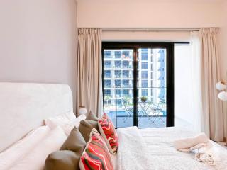 Urban Charm Studio with Balcony in Riviera - Dubai - 7