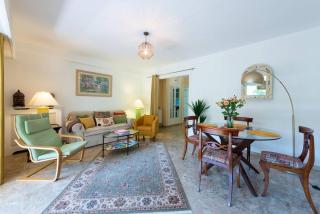 LE CARDIFF avec grand balcon, piscine et parking, un fabuleux appartement familial en basse Californie - Cannes - 0