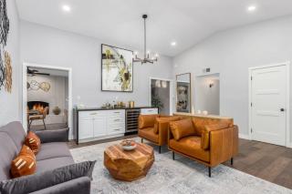 Corrine Family Oasis with Heated Pool & Putting Green - Phoenix - 4