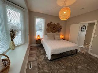 A Very Unique Quirky and Comfortable Home - 5