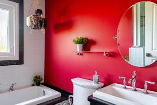 The Shabby Chic Home nestled on the Grimsby Escarpment - Grimsby - 5