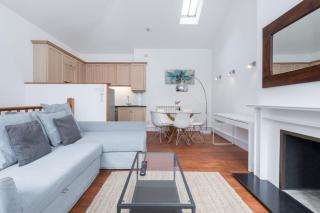 Regency Residences - Fitzrovia - by Frankie Says - Londra - 2