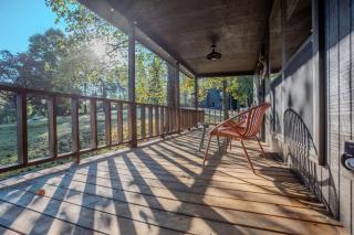 Tanager - Romantic Cabin, Porch, Mountain View - Blairsville - 7