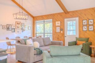 Tanager - Romantic Cabin, Porch, Mountain View - 4