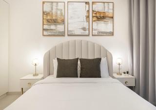 Stylish Downtown Retreat, Burj Crown, Opera & Boulevard View - Dubai - 3