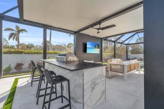 Outdoor and Indoor Paradise -Close to Beach - 6