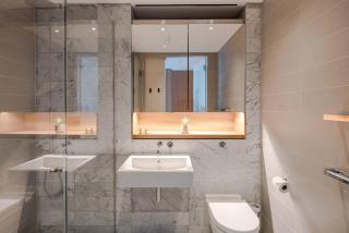 Spacious 2-bedroom Penthouse with AC in Soho - 1