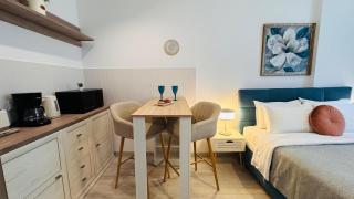 Deluxe Studios - Perfect for Short or Long Stays - Bucarest - 5