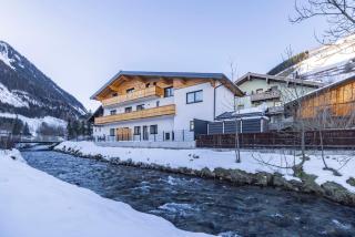 RIVERSIDE RAURIS APARTMENTS - 8