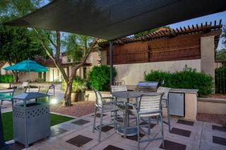 Modern 2-BR Condo near Kierland - 1