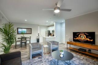 Modern 2-BR Condo near West Gate - Scottsdale - 3