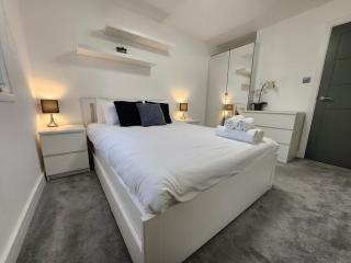 Modern 2BR London Apt Near Tube - Londra - 1