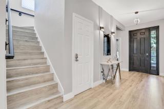 Free Water Park Luxury Living - 1