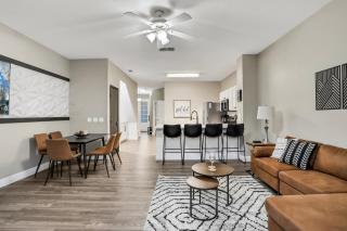 Elegant Townhome w Water Park near Disney Parks - Orlando - 4
