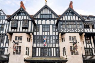 The Mayfair Marvel- by Out Of Office Lifestyle - Londra - 1