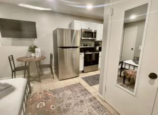 Joslyn Studio Perfect for 1-2 - Omaha - 1