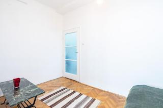 Central - Bright - Easy - Budapest - 4
