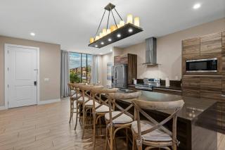 Elegant Escape: 4BR Villa near Disney Views - Orlando - 3