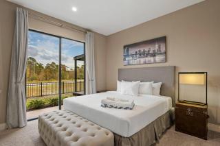 Elegant Escape: 4BR Villa near Disney Views - Orlando - 8
