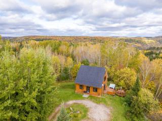 Au Chic Chalet des Chutes Chic Cottage - Sainte-Melanie - 0