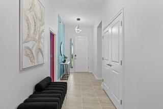 Luxury Living: 6BR Condo near SeaWorld ICON Park - Orlando - 4